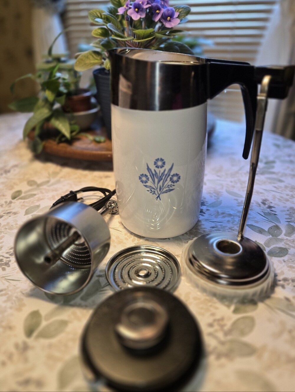 Vintage CorningWare Cornflower Blue 10-Cup Electric Percolator E-1210 New Cord